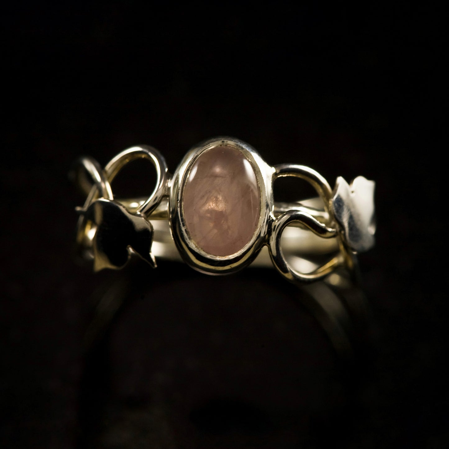 sterling silver ring with rose quartz gemstone
