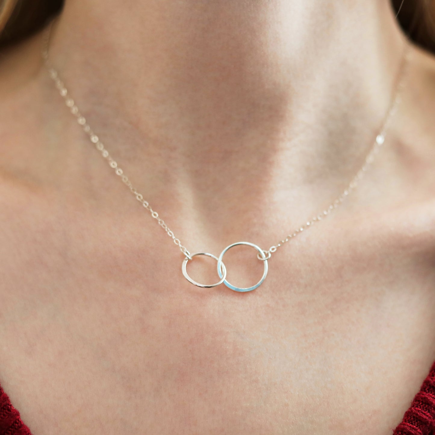 Silver circles necklace